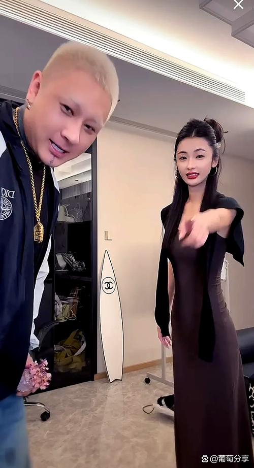 快手八卦教父_快手网红最新八卦方丈视频大全-_快手八卦之父