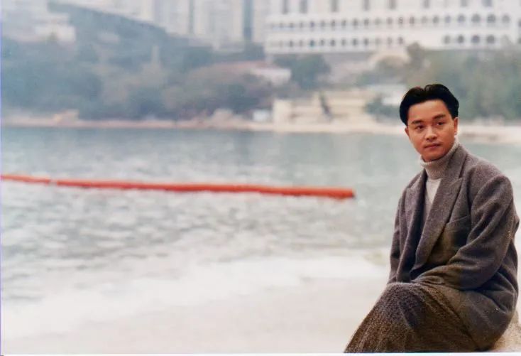 张国荣死因愈传愈离谱！韩媒指被黑帮谋杀，撞邪搵法师求助？