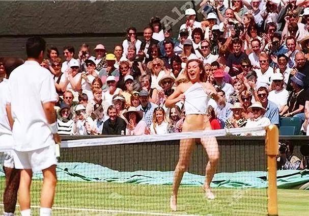 中国明星裸妆_明星裸体合成器_批女明星裸体