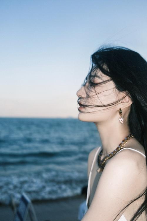 女明星在海边拍照_女明星海边写真_海边写真都有哪些风格