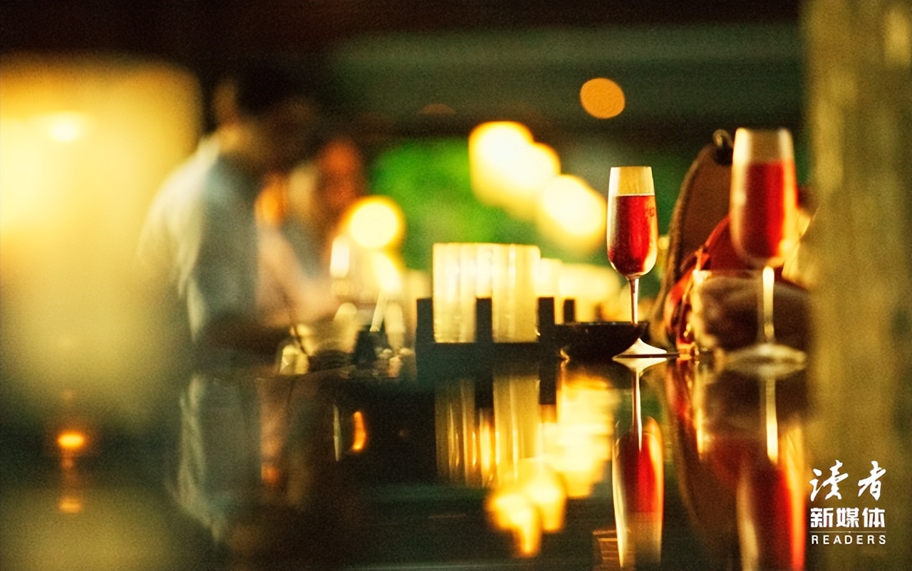 章鱼拿铁_皮蛋咖啡_吃网红黑暗料理的人是谁呀,